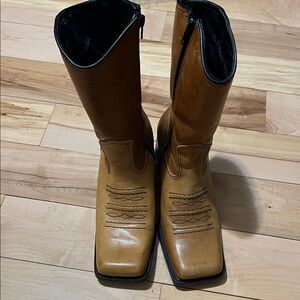 Vintage Tan Leather Western Boots
